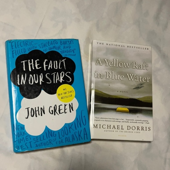 - Book bundle - Picture 1 of 1